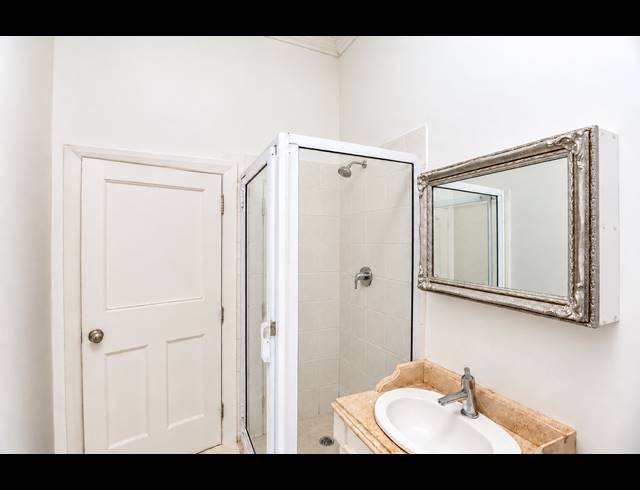 2.5 BEDROOM APARTMENT FOR SALE IN ESSENWOOD